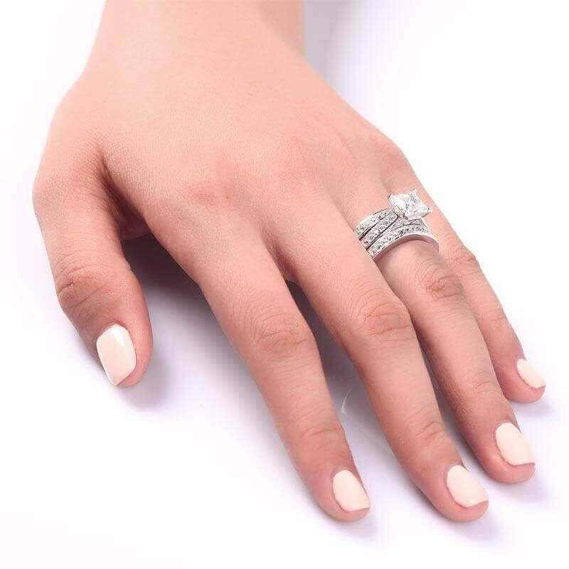Amazon.com: Sterling Silver Triple Band Rolling Ring, 3 Simple Thin  interlocking Linked Rings, Russian Ring, Minimalist Fun Ring for Men or  Women, Intertwined Trinity Ring, Gift for Her or Him (6) :