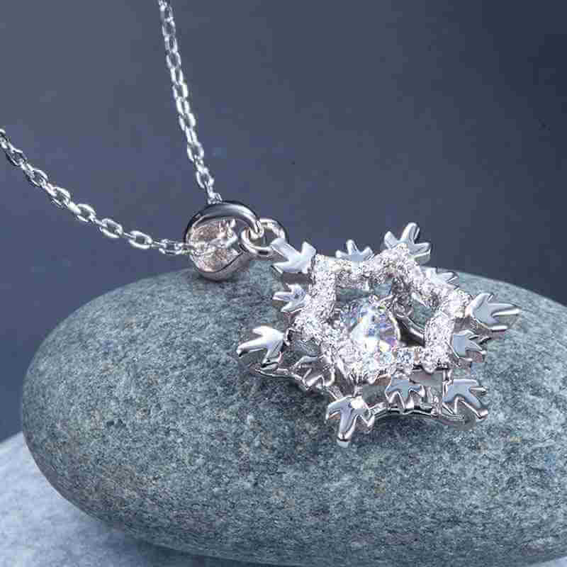 CLASSIC DANCING STONE SNOWFLAKE SOLID 925 SILVER NECKLACE